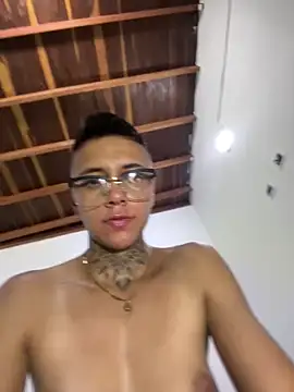 Snapshot of _PhillipBrown chatting on 03/13/25, 09:37 PhillipBrown online show from 03/13/25, 09:37