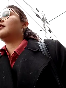 lara moon25 online show from 03/13/25, 07:17