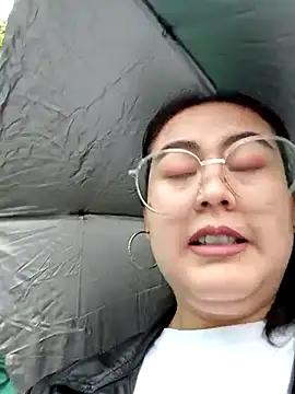 lara moon25 online show from 03/18/25, 07:53