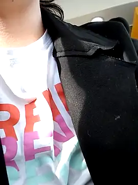 lara moon25 online show from 03/20/25, 05:47