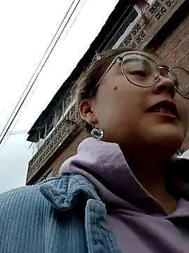 lara moon25 online show from 09/22/25, 08:55