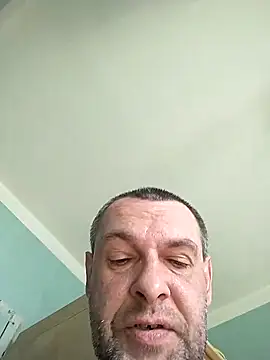 Snapshot of Andrzej-M chatting on 04/18/26, 12:53 Andrzej-M online show from 04/18/26, 12:53