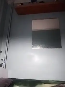 Snapshot of Andrzej-M chatting on 04/18/26, 07:18 Andrzej-M online show from 04/18/26, 07:18