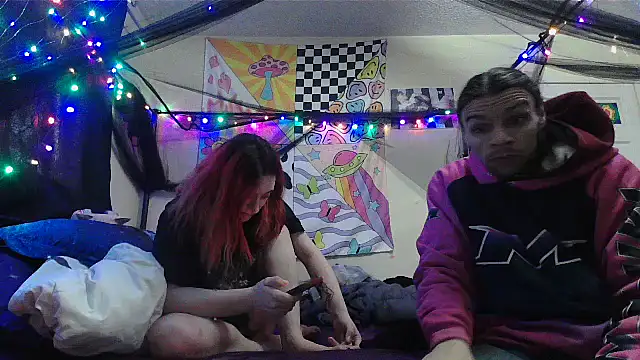 Snapshot of NovaLove2002 chatting on 02/02/25, 07:57 NovaLove2002 online show from 02/02/25, 07:57