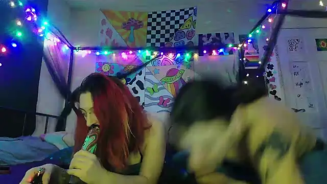 Snapshot of NovaLove2002 chatting on 02/10/25, 06:31 NovaLove2002 online show from 02/10/25, 06:31