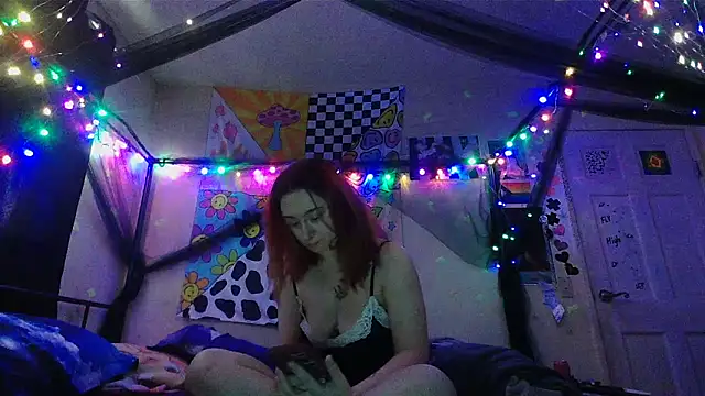 Snapshot of NovaLove2002 chatting on 02/10/25, 04:04 NovaLove2002 online show from 02/10/25, 04:04