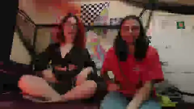 Snapshot of NovaLove2002 chatting on 02/14/25, 03:43 NovaLove2002 online show from 02/14/25, 03:43