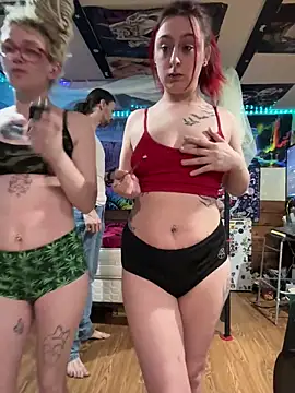 Snapshot of NovaLove2002 chatting on 03/04/25, 04:49 NovaLove2002 online show from 03/04/25, 04:49