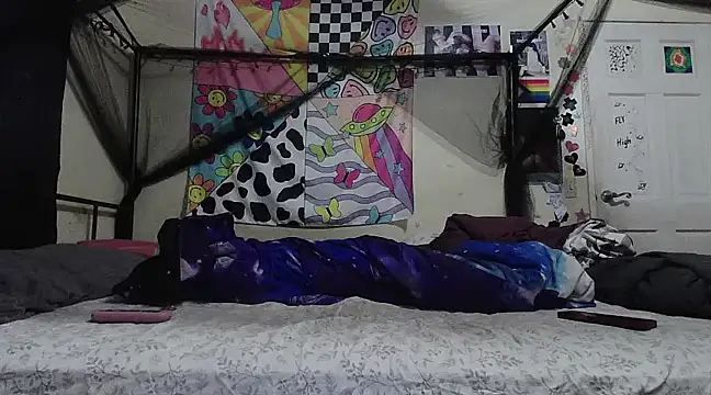 Snapshot of NovaLove2002 chatting on 03/13/25, 06:23 NovaLove2002 online show from 03/13/25, 06:23