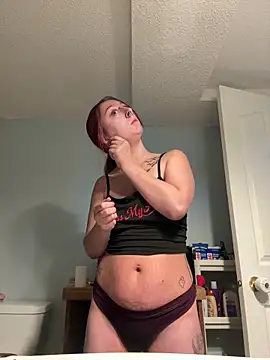 Snapshot of NovaLove2002 chatting on 09/29/25, 10:25 NovaLove2002 online show from 09/29/25, 10:25