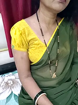 Snapshot of anuradha1432 chatting on 06/22/26, 08:55 anuradha1432 online show from 06/22/26, 08:55