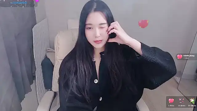 who Lilly online show from 11/26/25, 01:01