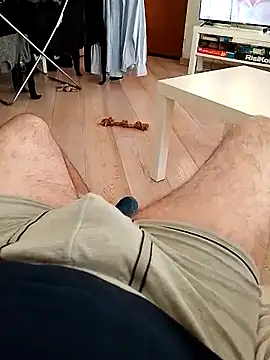 Snapshot of Marcolino183 chatting on 12/02/24, 07:36 Marcolino183 online show from 12/02/24, 07:36