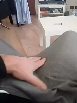 Snapshot of Marcolino183 chatting on 12/03/24, 11:01 Marcolino183 online show from 12/03/24, 11:01