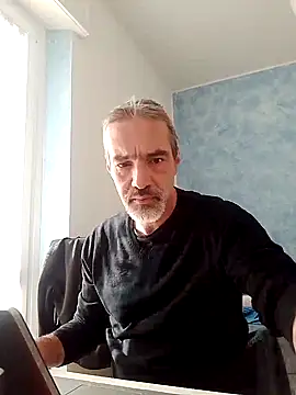 Snapshot of Marcolino183 chatting on 12/20/24, 10:49 Marcolino183 online show from 12/20/24, 10:49