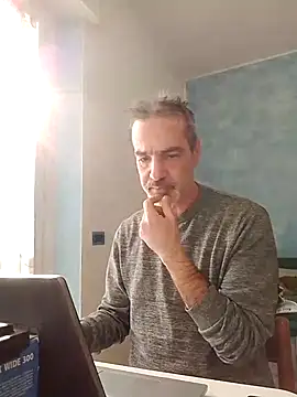 Snapshot of Marcolino183 chatting on 02/20/25, 02:02 Marcolino183 online show from 02/20/25, 02:02