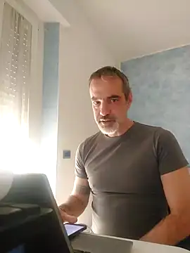 Snapshot of Marcolino183 chatting on 03/06/25, 09:14 Marcolino183 online show from 03/06/25, 09:14