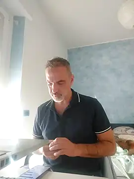 Snapshot of Marcolino183 chatting on 10/07/25, 07:38 Marcolino183 online show from 10/07/25, 07:38