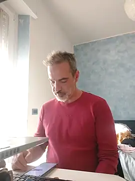 Snapshot of Marcolino183 chatting on 11/05/25, 08:25 Marcolino183 online show from 11/05/25, 08:25