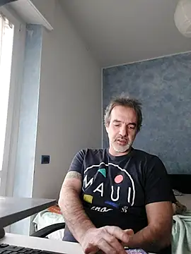 Snapshot of Marcolino183 chatting on 01/14/26, 08:20 Marcolino183 online show from 01/14/26, 08:20