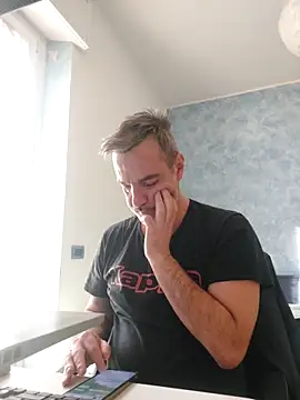 Snapshot of Marcolino183 chatting on 02/20/26, 08:16 Marcolino183 online show from 02/20/26, 08:16