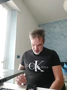 Snapshot of Marcolino183 chatting on 03/26/26, 08:20 Marcolino183 online show from 03/26/26, 08:20