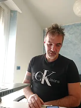 Snapshot of Marcolino183 chatting on 03/27/26, 08:20 Marcolino183 online show from 03/27/26, 08:20