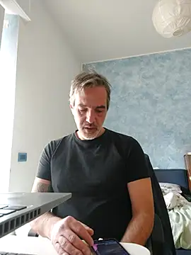 Snapshot of Marcolino183 chatting on 04/20/26, 07:33 Marcolino183 online show from 04/20/26, 07:33