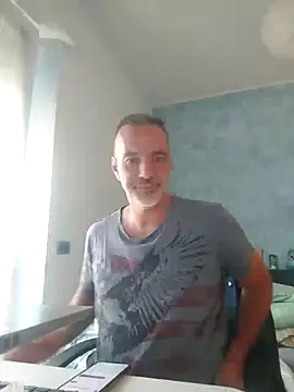 Snapshot of Marcolino183 chatting on 07/07/26, 07:23 Marcolino183 online show from 07/07/26, 07:23