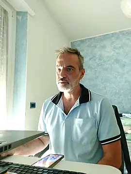 Snapshot of Marcolino183 chatting on 08/05/26, 12:30 Marcolino183 online show from 08/05/26, 12:30