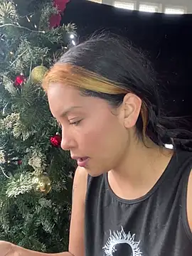 Snapshot of baby_lizy chatting on 12/28/24, 07:54 baby lizy online show from 12/28/24, 07:54