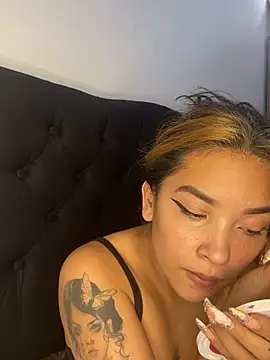 Snapshot of baby_lizy chatting on 02/09/25, 05:22 baby lizy online show from 02/09/25, 05:22