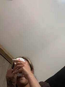 Snapshot of baby_lizy chatting on 09/12/25, 08:31 baby lizy online show from 09/12/25, 08:31