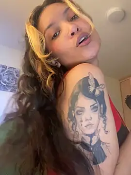 Snapshot of baby_lizy chatting on 10/20/25, 08:53 baby lizy online show from 10/20/25, 08:53