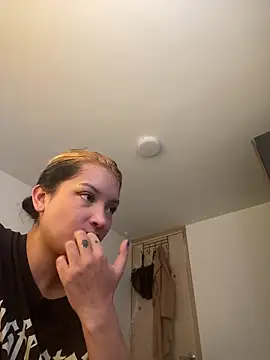 Snapshot of baby_lizy chatting on 11/10/25, 09:14 baby lizy online show from 11/10/25, 09:14