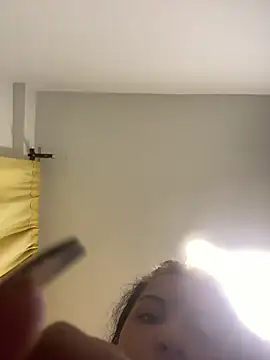 Snapshot of baby_lizy chatting on 11/15/25, 11:43 baby lizy online show from 11/15/25, 11:43