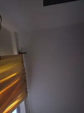 Snapshot of baby_lizy chatting on 12/15/25, 02:54 baby lizy online show from 12/15/25, 02:54