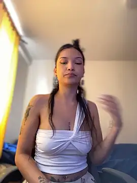 baby lizy online show from 02/17/26, 06:25