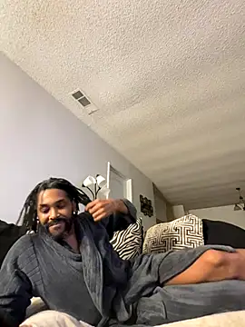 Snapshot of bigdinca chatting on 09/26/25, 01:04 bigdinca online show from 09/26/25, 01:04