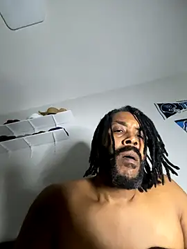 Snapshot of bigdinca chatting on 09/27/25, 03:50 bigdinca online show from 09/27/25, 03:50