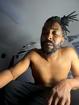 Snapshot of bigdinca chatting on 09/30/25, 04:28 bigdinca online show from 09/30/25, 04:28