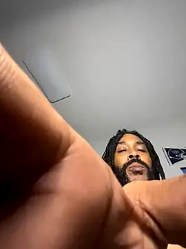 Snapshot of bigdinca chatting on 10/02/25, 05:25 bigdinca online show from 10/02/25, 05:25