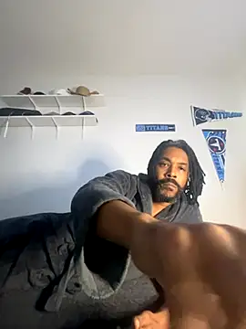 Snapshot of bigdinca chatting on 10/05/25, 11:13 bigdinca online show from 10/05/25, 11:13