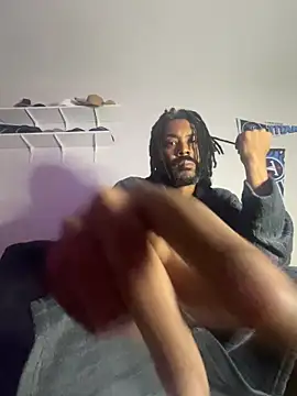 Snapshot of bigdinca chatting on 10/07/25, 11:29 bigdinca online show from 10/07/25, 11:29