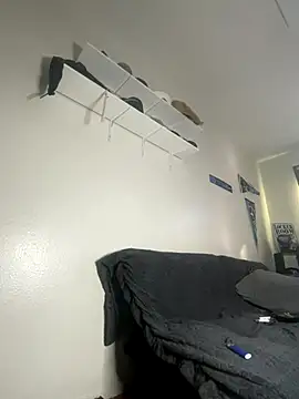 Snapshot of bigdinca chatting on 10/09/25, 04:27 bigdinca online show from 10/09/25, 04:27