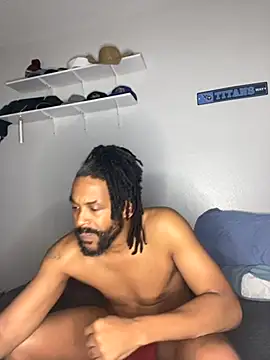 Snapshot of bigdinca chatting on 10/17/25, 03:42 bigdinca online show from 10/17/25, 03:42