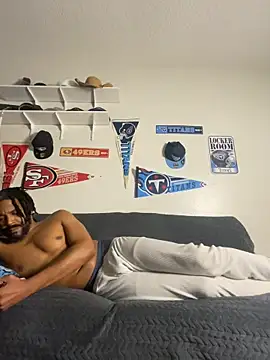 Snapshot of bigdinca chatting on 10/23/25, 02:27 bigdinca online show from 10/23/25, 02:27