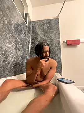 Snapshot of bigdinca chatting on 10/26/25, 10:54 bigdinca online show from 10/26/25, 10:54