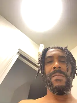 Snapshot of bigdinca chatting on 11/16/25, 12:11 bigdinca online show from 11/16/25, 12:11