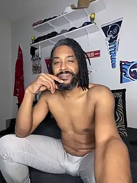 Snapshot of bigdinca chatting on 11/27/25, 01:02 bigdinca online show from 11/27/25, 01:02